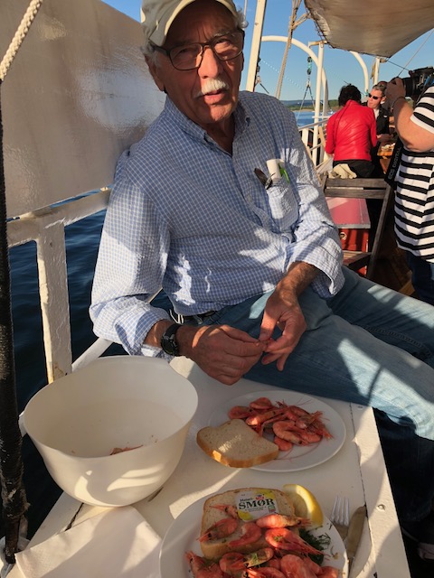Cruise - Peeling Shrimp
