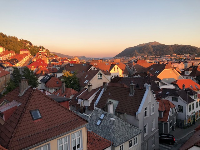 Bergen View Midnight Sun 2